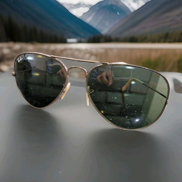 Ray-Ban RB3025 Unisex Aviator Large Metal Sunglasses Black Gold Beige